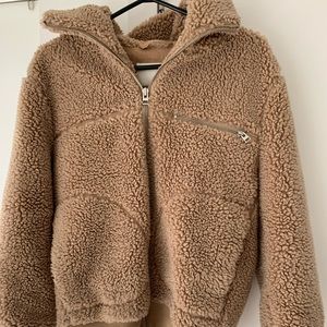 Aritzia teddy bear Sherpa jacket